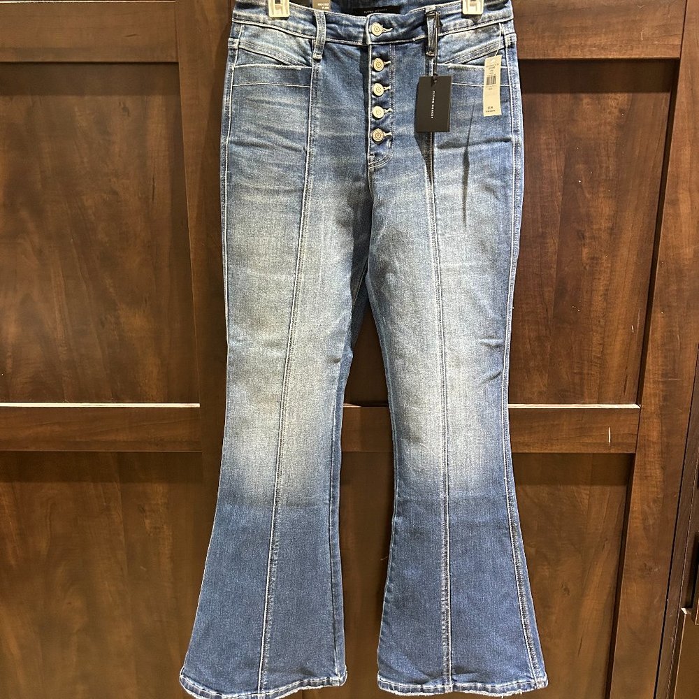 NWT Flying Monkey from Buckle High Rise Flare Stretch Jean  Size 30/32